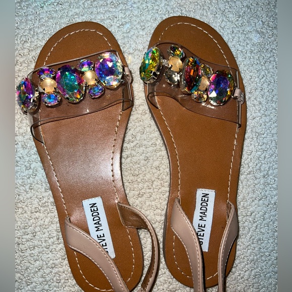 Steve Madden Tan Sandals with Iridescent Chunky Stud Jewel Embellishments Size 6 - Picture 5 of 5